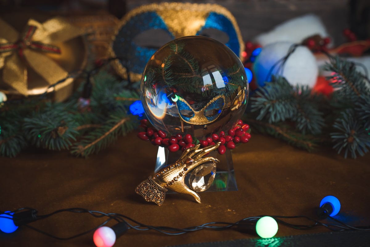 Bola de cristal para realizar videncia y revelar mensajes espirituales.